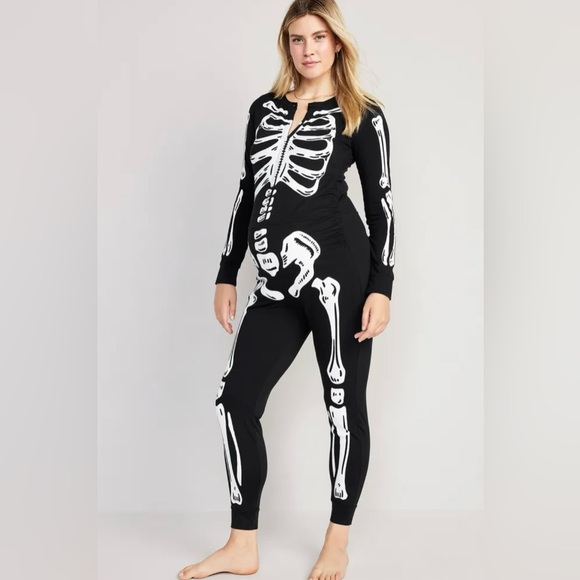 NWT Old Navy Maternity Black White Skeleton Bone To Be Wild Onesie Pajama XL - Picture 1 of 9